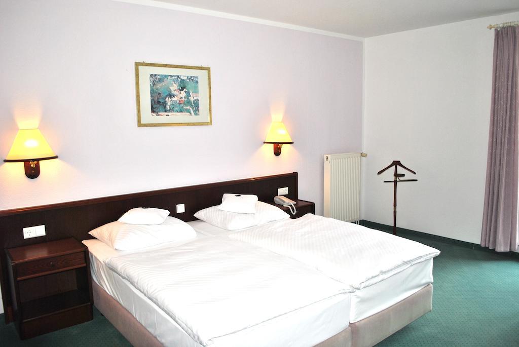 Heidehotel Lubast Oda fotoğraf